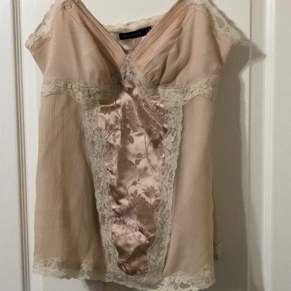 The Limited Camisole peach with lace details